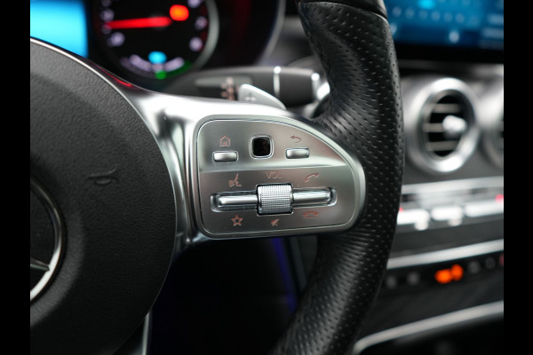 Mercedes-Benz GLC 300e 4MATIC Premium Plug In Hybrid 320pk PHEV | Trekhaak Af Fabriek | Panodak | Adaptive Cruise | Camera | Alcantara Sportstoelen Memory & Verwarmd | Sfeerverlichting | Apple Carplay | Blis | Navigatie | DAB |