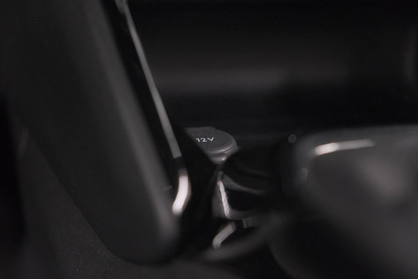 Peugeot 2008 PureTech 100 Allure | Camera | Navigatie | Parkeersensoren | Apple Carplay