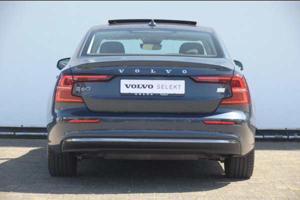 Volvo S60 T6 350PK Automaat Recharge Ultimate Bright / Head-up display / Harman Kardon audio / Panoramadak / BLIS / Elektrisch bedienbare voorstoelen / Memory seats / Verwarmbare stoelen / Keyless entry /