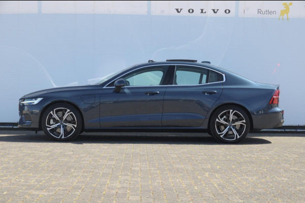 Volvo S60 T6 350PK Automaat Recharge Ultimate Bright / Head-up display / Harman Kardon audio / Panoramadak / BLIS / Elektrisch bedienbare voorstoelen / Memory seats / Verwarmbare stoelen / Keyless entry /
