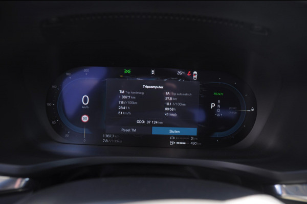 Volvo S60 T6 350PK Automaat Recharge Ultimate Bright / Head-up display / Harman Kardon audio / Panoramadak / BLIS / Elektrisch bedienbare voorstoelen / Memory seats / Verwarmbare stoelen / Keyless entry /