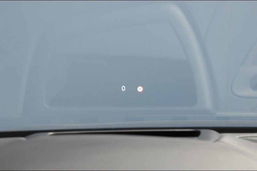 Volvo S60 T6 350PK Automaat Recharge Ultimate Bright / Head-up display / Harman Kardon audio / Panoramadak / BLIS / Elektrisch bedienbare voorstoelen / Memory seats / Verwarmbare stoelen / Keyless entry /