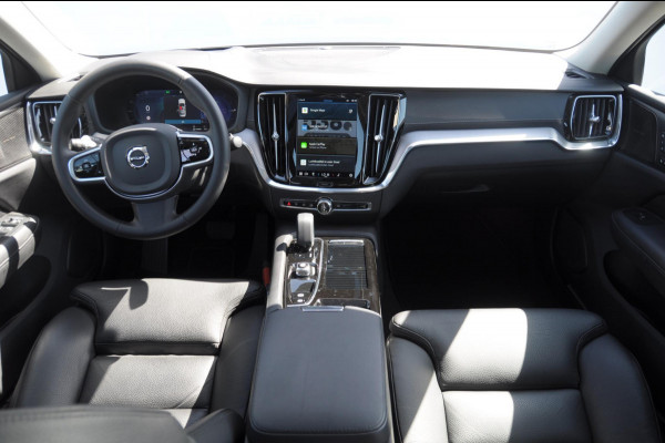 Volvo S60 T6 350PK Automaat Recharge Ultimate Bright / Head-up display / Harman Kardon audio / Panoramadak / BLIS / Elektrisch bedienbare voorstoelen / Memory seats / Verwarmbare stoelen / Keyless entry /