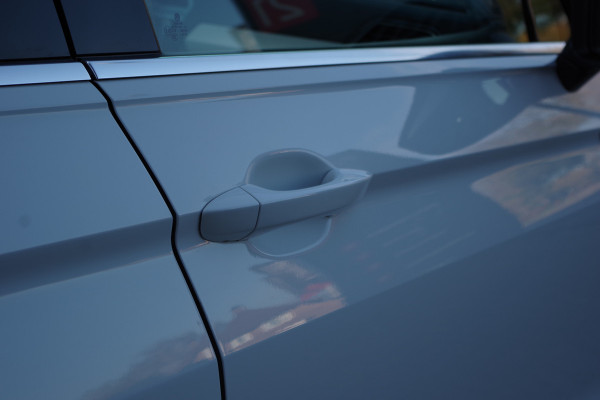 Volkswagen Tiguan 1.4 TSI R-Line Comfortline, Panoramadak, Digitale Cockpit, LED, Stoelverwarming,