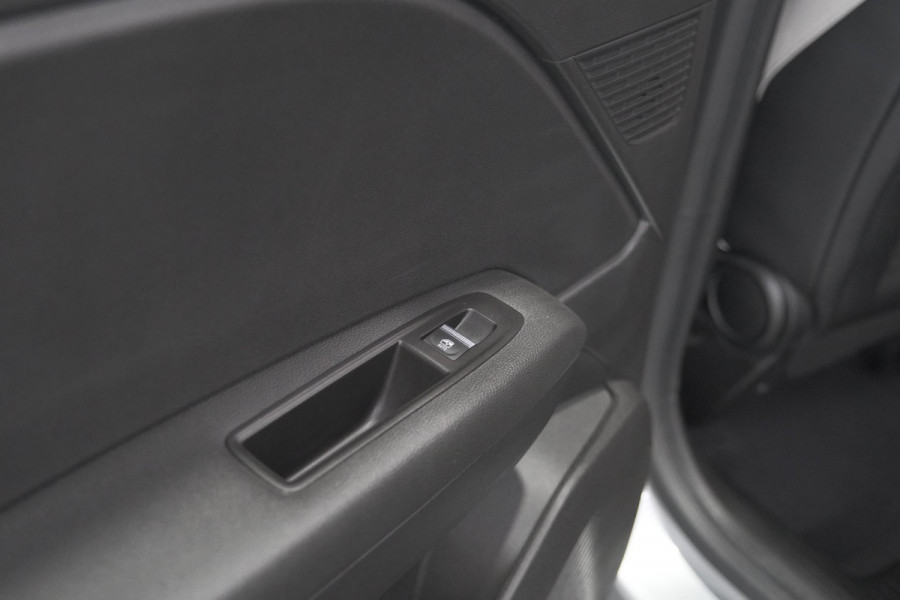 Renault Captur TCe 130 Intens | Camera | Stoelverwarming | Apple Carplay | Parkeersensoren