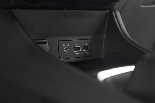 Renault Captur TCe 130 Intens | Camera | Stoelverwarming | Apple Carplay | Parkeersensoren