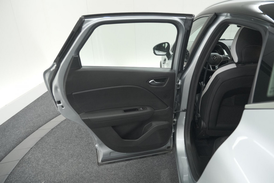 Renault Captur TCe 130 Intens | Camera | Stoelverwarming | Apple Carplay | Parkeersensoren