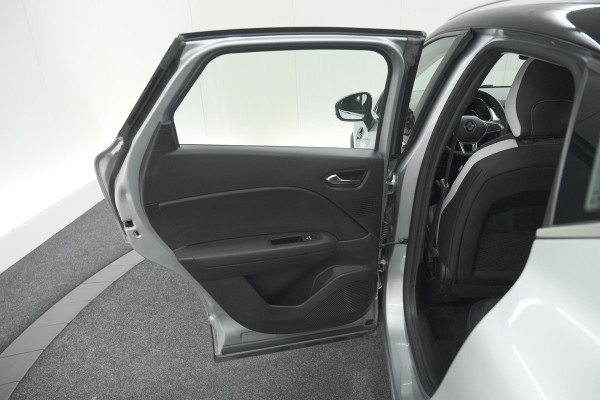 Renault Captur TCe 130 Intens | Camera | Stoelverwarming | Apple Carplay | Parkeersensoren