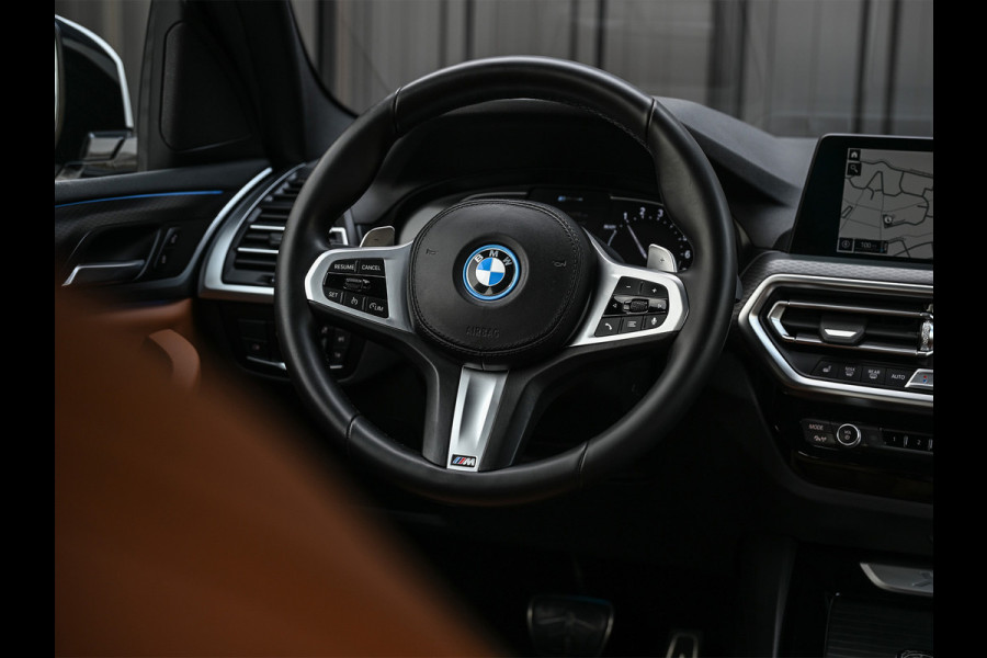 BMW X3 xDrive30e High Executive | PANORAMADAK | HEAD-UP | CAMERA | BLIS | STOELVERWARMING | BMW LASER | HIFI | AMBIANCE SFEER VERLICHTI