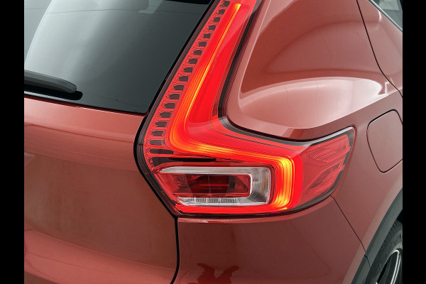 Volvo XC40 2.0 B4 R-Design (Goed OnderH, Camera, Navi, StoelV, Harman/ Kardon, PDC V+A, Etc)