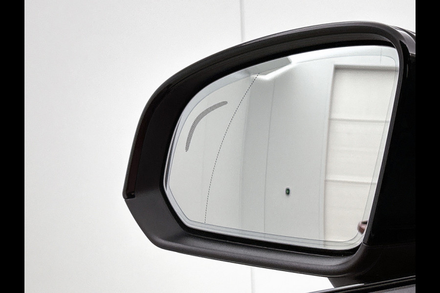 Volvo XC40 2.0 B4 R-Design (Goed OnderH, Camera, Navi, StoelV, Harman/ Kardon, PDC V+A, Etc)