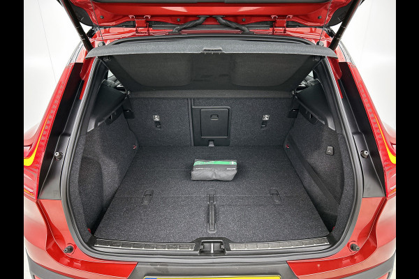 Volvo XC40 2.0 B4 R-Design (Goed OnderH, Camera, Navi, StoelV, Harman/ Kardon, PDC V+A, Etc)