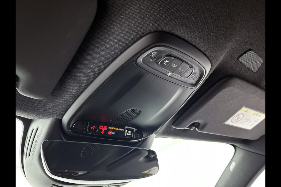 Volvo XC40 2.0 B4 R-Design (Goed OnderH, Camera, Navi, StoelV, Harman/ Kardon, PDC V+A, Etc)