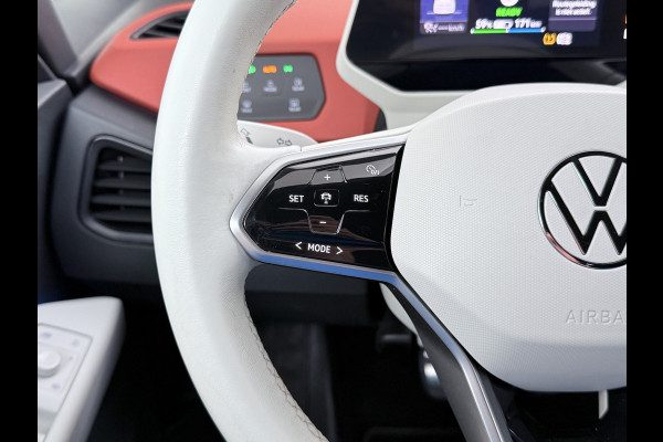 Volkswagen ID.3 First Plus 58kWh Apple Carplay Android Auto Adap.Cruise Lmv 19" Navi Camera Pdc Stoel+Stuurverwarming Keyless Advanced Matrix Led + Dynamisch Led Achterlicht en Isofix DAB Privacy Glas Rijstrooksensor SOH 89% Origineel Nederlandse Auto