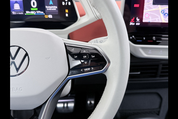 Volkswagen ID.3 First Plus 58kWh Apple Carplay Android Auto Adap.Cruise Lmv 19" Navi Camera Pdc Stoel+Stuurverwarming Keyless Advanced Matrix Led + Dynamisch Led Achterlicht en Isofix DAB Privacy Glas Rijstrooksensor SOH 89% Origineel Nederlandse Auto