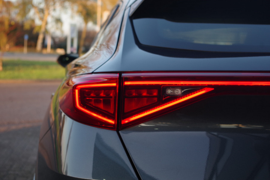 CUPRA Formentor 1.4 e-Hybrid 245 PK VZ Performance, Stuur-Startknop, Kuipstoelen, Carplay