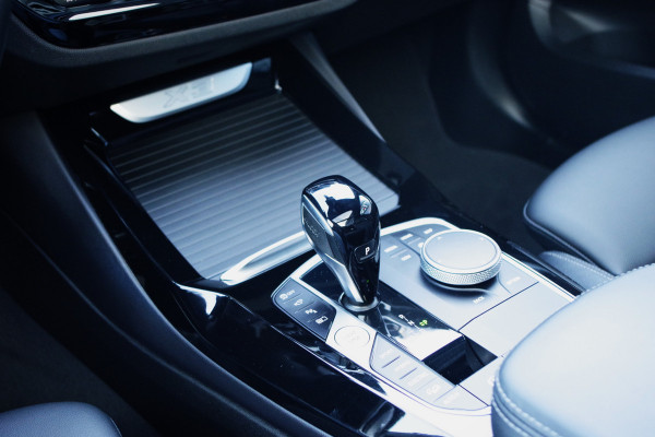 BMW X3 xDrive30e 293 PK High Executive PHEV, Trekhaak, Panoramadak, Head-Up, 360 Camera, Adap. Cruise Control