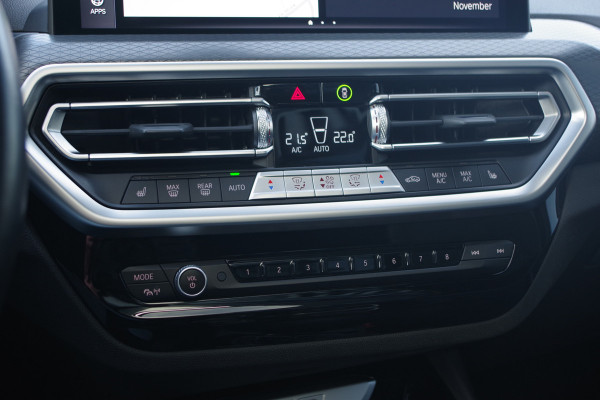 BMW X3 xDrive30e 293 PK High Executive PHEV, Trekhaak, Panoramadak, Head-Up, 360 Camera, Adap. Cruise Control