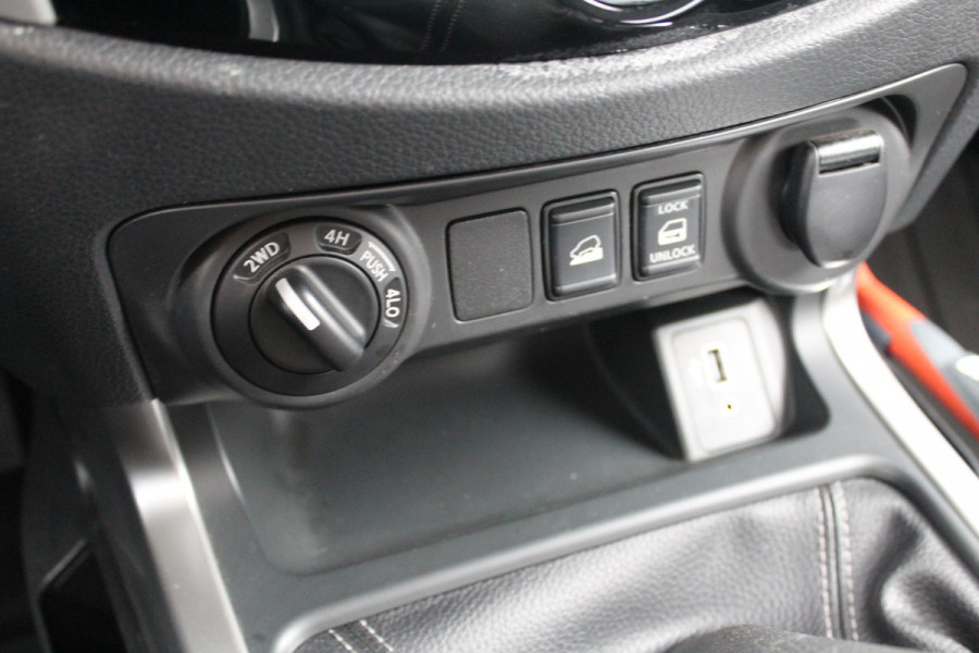 Nissan Navara Navara King Cab 2.3 dCi 165PK Euro6 4WD N-Connecta ✓ 3500KG trekgewicht ✓navigatie ✓camera ✓ 4x4