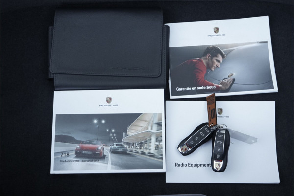 Porsche 718 Cayman 2.0 T PDK 300 PK Sportuitlaat CarPlay 20"
