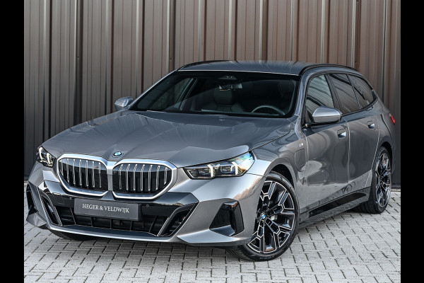 BMW 5 Serie Touring 530e XDRIVE | SHADOW LINE | M-SPORT | COMFORT ACCESS | ACTIVE CRUISE | BOWERS & WILKINS | 360 CAMERA | STUUR- EN STOELVE