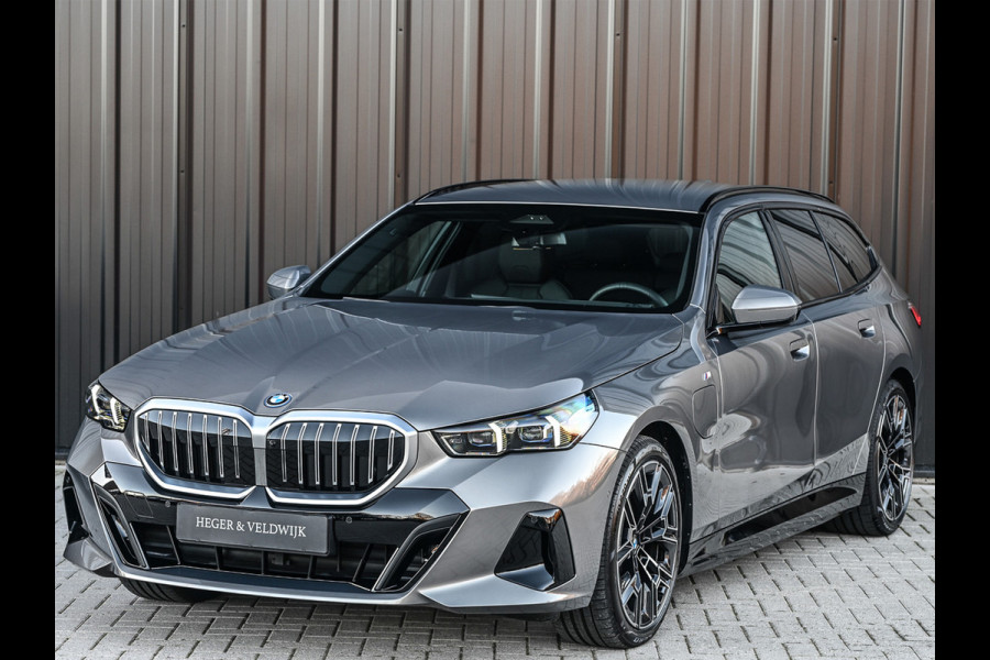 BMW 5 Serie Touring 530e XDRIVE | SHADOW LINE | M-SPORT | COMFORT ACCESS | ACTIVE CRUISE | BOWERS & WILKINS | 360 CAMERA | STUUR- EN STOELVE
