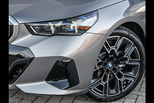 BMW 5 Serie Touring 530e XDRIVE | SHADOW LINE | M-SPORT | COMFORT ACCESS | ACTIVE CRUISE | BOWERS & WILKINS | 360 CAMERA | STUUR- EN STOELVE