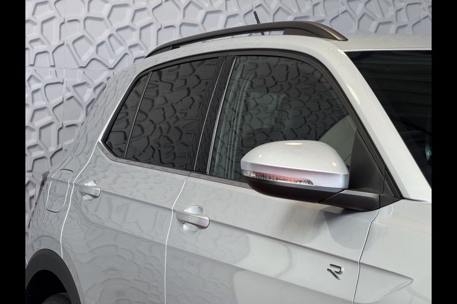 Volkswagen T-Cross ✅ NIEUWE AUTO ✅ TSI 115PK R-LINE EDITION KEYLESS TREKHAAK LED IQ CAMERA STOELVERW ✅2025✅ "Volkswagen rijden begint bij Topautos.nl – 75 topmodellen direct op voorraad!"
