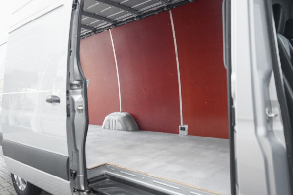 Mercedes-Benz Sprinter 319 1.9 CDI L3H2 RWD 191PK Automaat Camera Cruise Trekhaak LMV