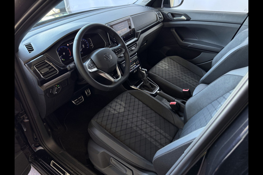 Volkswagen T-Cross ✅ NIEUWE AUTO ✅ 1.5 TSI 150PK R-LINE EDITION TREKHAAK BLINDSPOT LED 18''LMV IQ CAMERA STOELVERW ✅2025✅ "Volkswagen rijden begint bij Topautos.nl – 75 topmodellen direct op voorraad!"