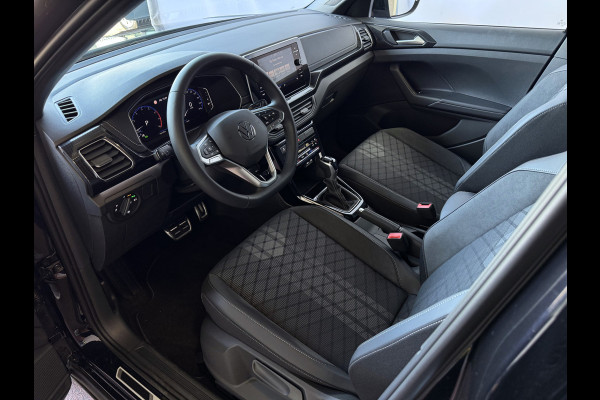 Volkswagen T-Cross ✅ NIEUWE AUTO ✅ 1.5 TSI 150PK R-LINE EDITION TREKHAAK BLINDSPOT LED 18''LMV IQ CAMERA STOELVERW ✅2025✅ "Volkswagen rijden begint bij Topautos.nl – 75 topmodellen direct op voorraad!"