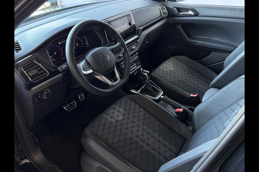 Volkswagen T-Cross ✅ NIEUWE AUTO ✅ 1.5 TSI 150PK R-LINE EDITION TREKHAAK BLINDSPOT LED 18''LMV IQ CAMERA STOELVERW ✅2025✅ "Volkswagen rijden begint bij Topautos.nl – 75 topmodellen direct op voorraad!"