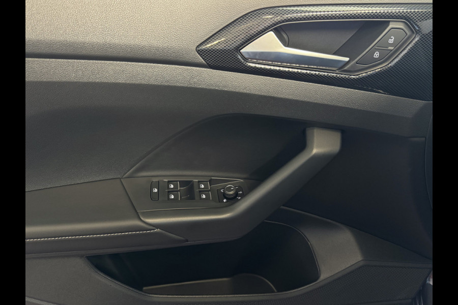 Volkswagen T-Cross ✅ NIEUWE AUTO ✅ 1.5 TSI 150PK R-LINE EDITION TREKHAAK BLINDSPOT LED 18''LMV IQ CAMERA STOELVERW ✅2025✅ "Volkswagen rijden begint bij Topautos.nl – 75 topmodellen direct op voorraad!"