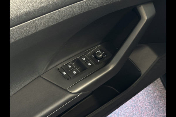 Volkswagen T-Cross ✅ NIEUWE AUTO ✅ 1.5 TSI 150PK R-LINE EDITION TREKHAAK BLINDSPOT LED 18''LMV IQ CAMERA STOELVERW ✅2025✅ "Volkswagen rijden begint bij Topautos.nl – 75 topmodellen direct op voorraad!"