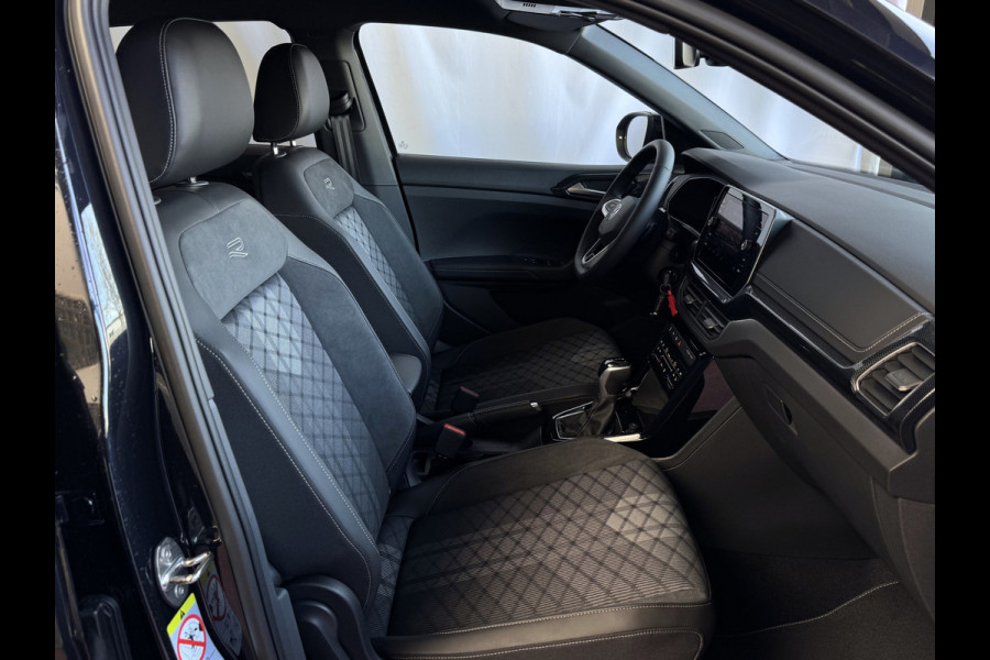 Volkswagen T-Cross ✅ NIEUWE AUTO ✅ 1.5 TSI 150PK R-LINE EDITION TREKHAAK BLINDSPOT LED 18''LMV IQ CAMERA STOELVERW ✅2025✅ "Volkswagen rijden begint bij Topautos.nl – 75 topmodellen direct op voorraad!"