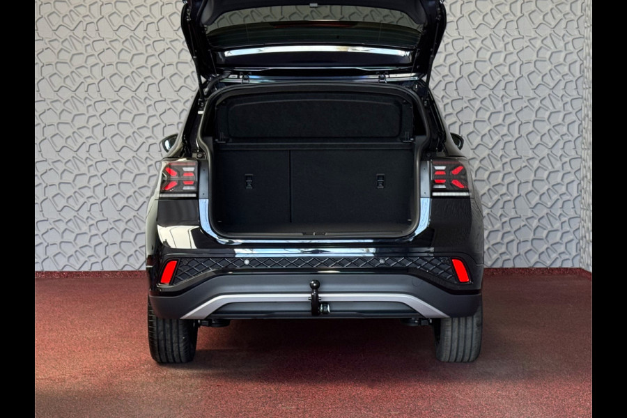 Volkswagen T-Cross ✅ NIEUWE AUTO ✅ 1.5 TSI 150PK R-LINE EDITION TREKHAAK BLINDSPOT LED 18''LMV IQ CAMERA STOELVERW ✅2025✅ "Volkswagen rijden begint bij Topautos.nl – 75 topmodellen direct op voorraad!"