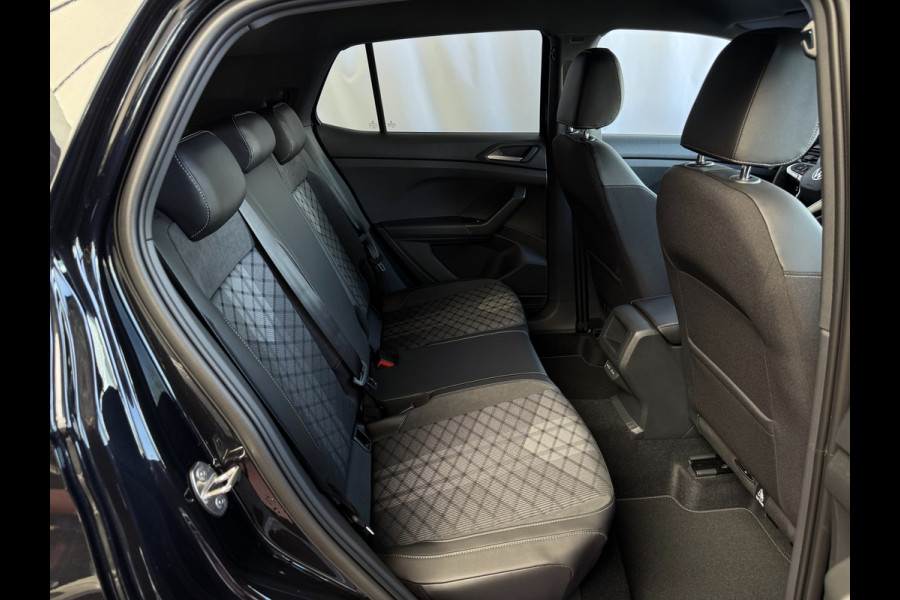 Volkswagen T-Cross ✅ NIEUWE AUTO ✅ 1.5 TSI 150PK R-LINE EDITION TREKHAAK BLINDSPOT LED 18''LMV IQ CAMERA STOELVERW ✅2025✅ "Volkswagen rijden begint bij Topautos.nl – 75 topmodellen direct op voorraad!"