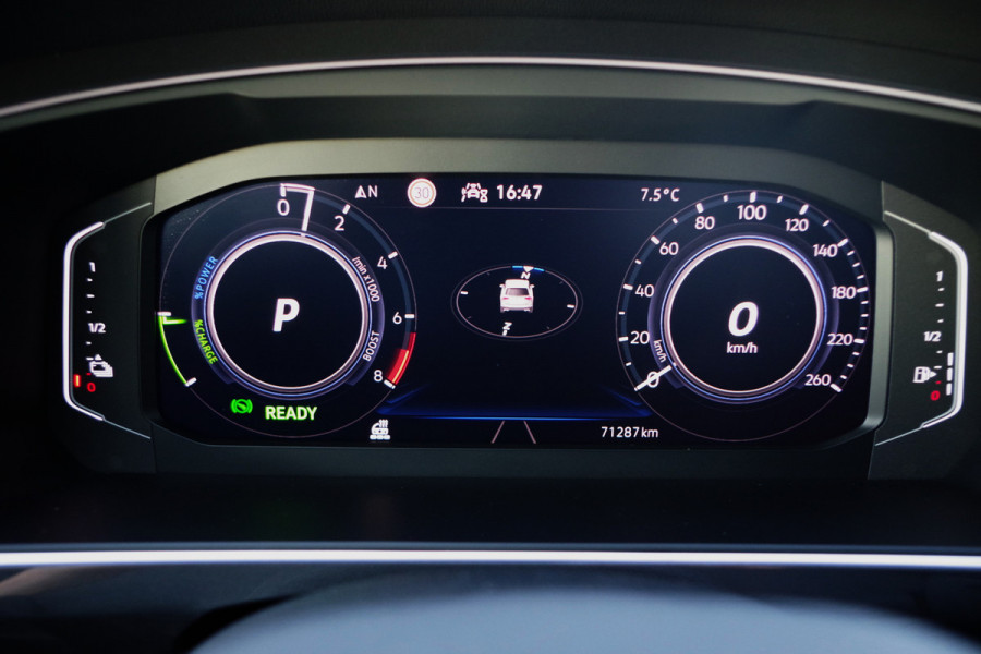 Volkswagen Tiguan 1.4 TSI eHybrid 245 PK R-Line BNS+, Trekhaak, Panoramadak, Leder, 360 Camera, Memory