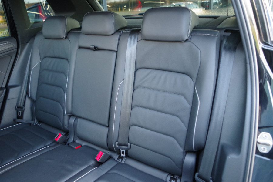 Volkswagen Tiguan 1.4 TSI eHybrid 245 PK R-Line BNS+, Trekhaak, Panoramadak, Leder, 360 Camera, Memory