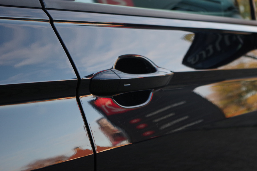 Volkswagen Tiguan 1.4 TSI eHybrid 245 PK R-Line BNS+, Trekhaak, Panoramadak, Leder, 360 Camera, Memory