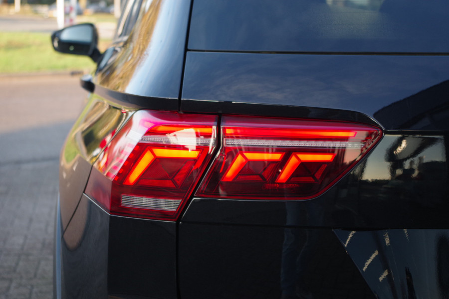 Volkswagen Tiguan 1.4 TSI eHybrid 245 PK R-Line BNS+, Trekhaak, Panoramadak, Leder, 360 Camera, Memory