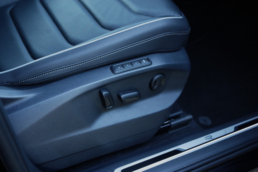 Volkswagen Tiguan 1.4 TSI eHybrid 245 PK R-Line BNS+, Trekhaak, Panoramadak, Leder, 360 Camera, Memory