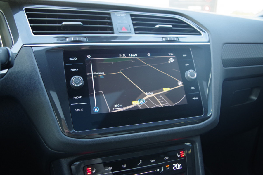 Volkswagen Tiguan 1.4 TSI eHybrid 245 PK R-Line BNS+, Trekhaak, Panoramadak, Leder, 360 Camera, Memory