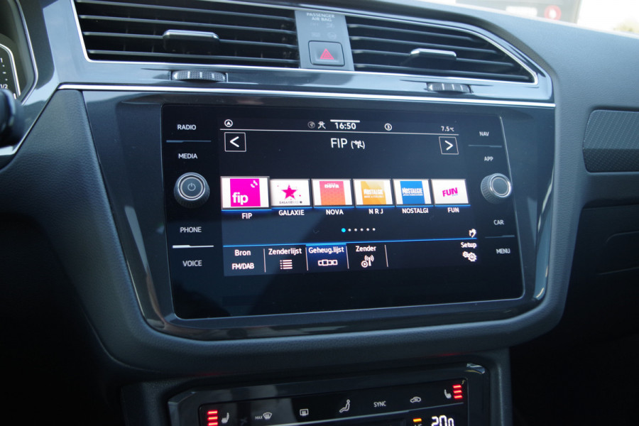 Volkswagen Tiguan 1.4 TSI eHybrid 245 PK R-Line BNS+, Trekhaak, Panoramadak, Leder, 360 Camera, Memory