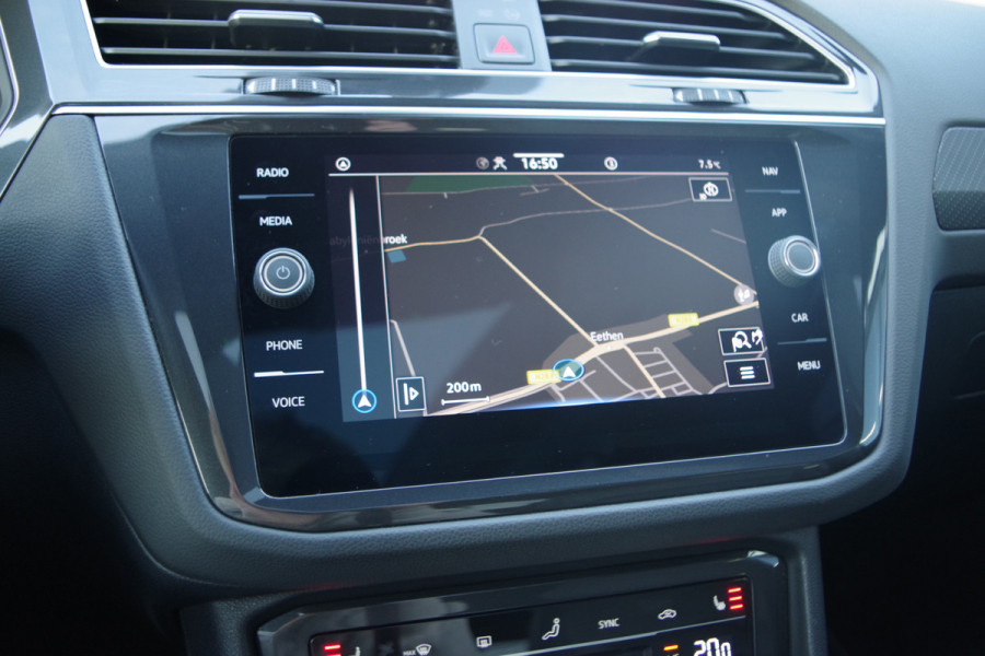 Volkswagen Tiguan 1.4 TSI eHybrid 245 PK R-Line BNS+, Trekhaak, Panoramadak, Leder, 360 Camera, Memory