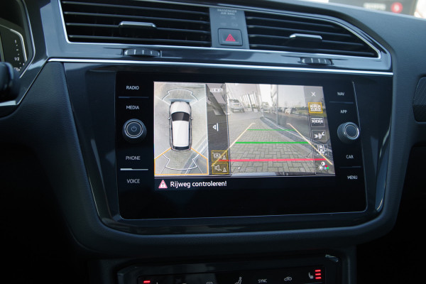 Volkswagen Tiguan 1.4 TSI eHybrid 245 PK R-Line BNS+, Trekhaak, Panoramadak, Leder, 360 Camera, Memory