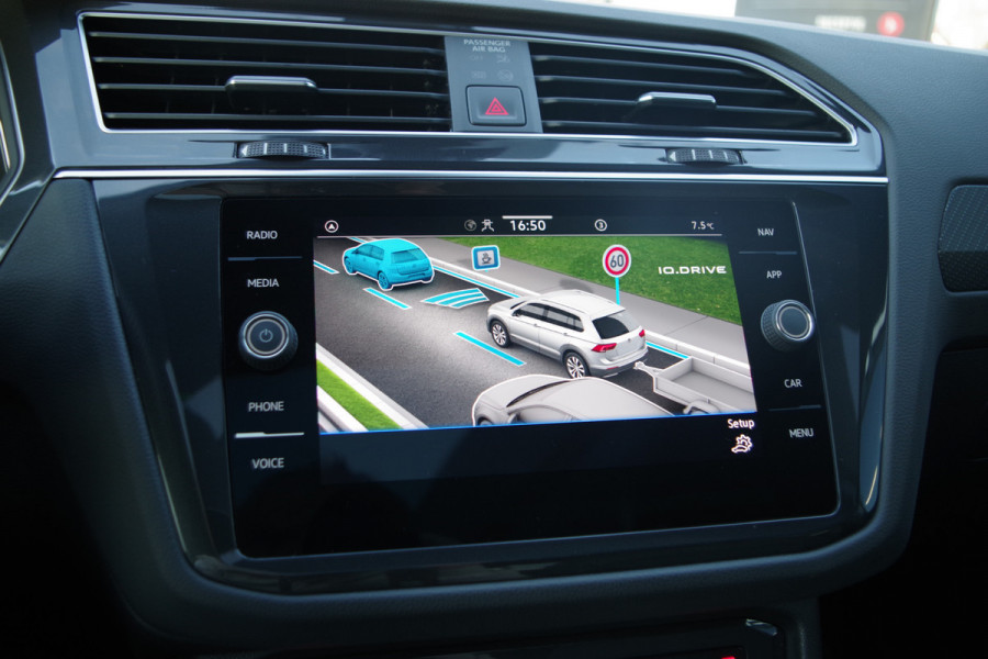 Volkswagen Tiguan 1.4 TSI eHybrid 245 PK R-Line BNS+, Trekhaak, Panoramadak, Leder, 360 Camera, Memory