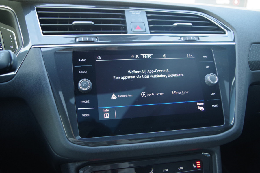 Volkswagen Tiguan 1.4 TSI eHybrid 245 PK R-Line BNS+, Trekhaak, Panoramadak, Leder, 360 Camera, Memory