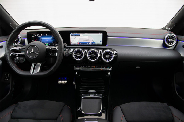 Mercedes-Benz CLA-Klasse 250 e AMG Premium, Burmester, Memory, Sfeerverlichting 2025