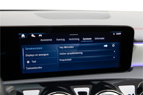 Mercedes-Benz CLA-Klasse 250 e AMG Premium, Burmester, Memory, Sfeerverlichting 2025